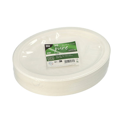 Een stapel witte, ovale wegwerpborden PAPSTAR 50 borden, suikerriet "pure" van de PAPSTAR GmbH, verpakt in folie met een groen-wit etiket.