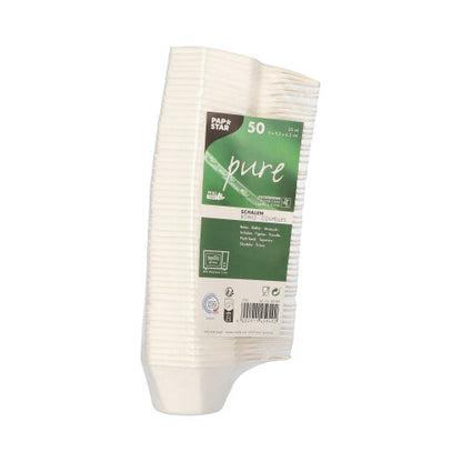 Een verpakking met 50 witte zeshoekige "pure" suikerriet fingerfood-schalen van PAPSTAR GmbH – milieuvriendelijke wegwerpborden, perfect voor duurzame bijeenkomsten.