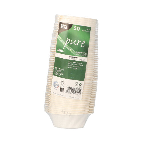 Une pile de 50 coupelles Fingerfood en canne à sucre, blanches, 3x9,5x6 cm "Wave" de PAPSTAR GmbH, enveloppée dans du plastique avec des informations sur le produit et des symboles de recyclage, comme indication des emballages Fingerfood durables.