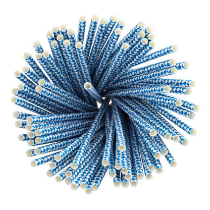 Vue de dessus sur PAPSTAR GmbH 100 pailles, papier Ø 6 mm avec des motifs bleus et blancs, rangées étroitement en formation circulaire.