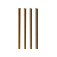 Vier PAPSTAR Bubble Tea-rietjes „pure“ (Ø 12 mm, 20 cm, bruin, milieuvriendelijk) van PAPSTAR De GmbH’s staan rechtop in een rij op een eenvoudige witte achtergrond.