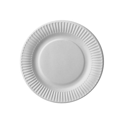 Une assiette en carton blanc ronde (23 cm) de Starpak 100 assiettes en carton de fibres vierges avec bord ondulé est représentée de dessus sur fond blanc. Marque : Starpak.