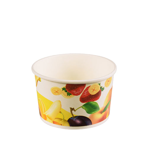 Le gobelet à glace Starpak 50, carton rond de Starpak est un petit gobelet en carton vide avec un design fruité coloré - bananes, fraises, prunes et pêches sur fond blanc - parfait pour servir de la glace de manière durable.
