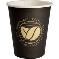 De koffiebeker „Beans“ van Abena Re-Seller GmbH is een zwarte wegwerpbeker van karton met een witte binnenkant, een gouden afbeelding van koffiebonen en de tekst „COFFEE – TEA – CHOCOLATE“ die in een cirkel wordt herhaald – ideaal voor koffieliefhebbers.
