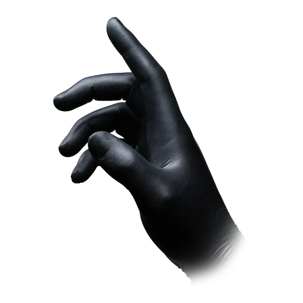 Eine Nahaufnahme einer rechten Hand mit AMPri Epiderm Protect Black Nitrilhandschuhen von MED-COMFORT, körperbetont und mit leicht gespreizten und gekrümmten Fingern in entspannter Pose. Die schwarzen Nitrilhandschuhe heben sich vom weißen Hintergrund ab.