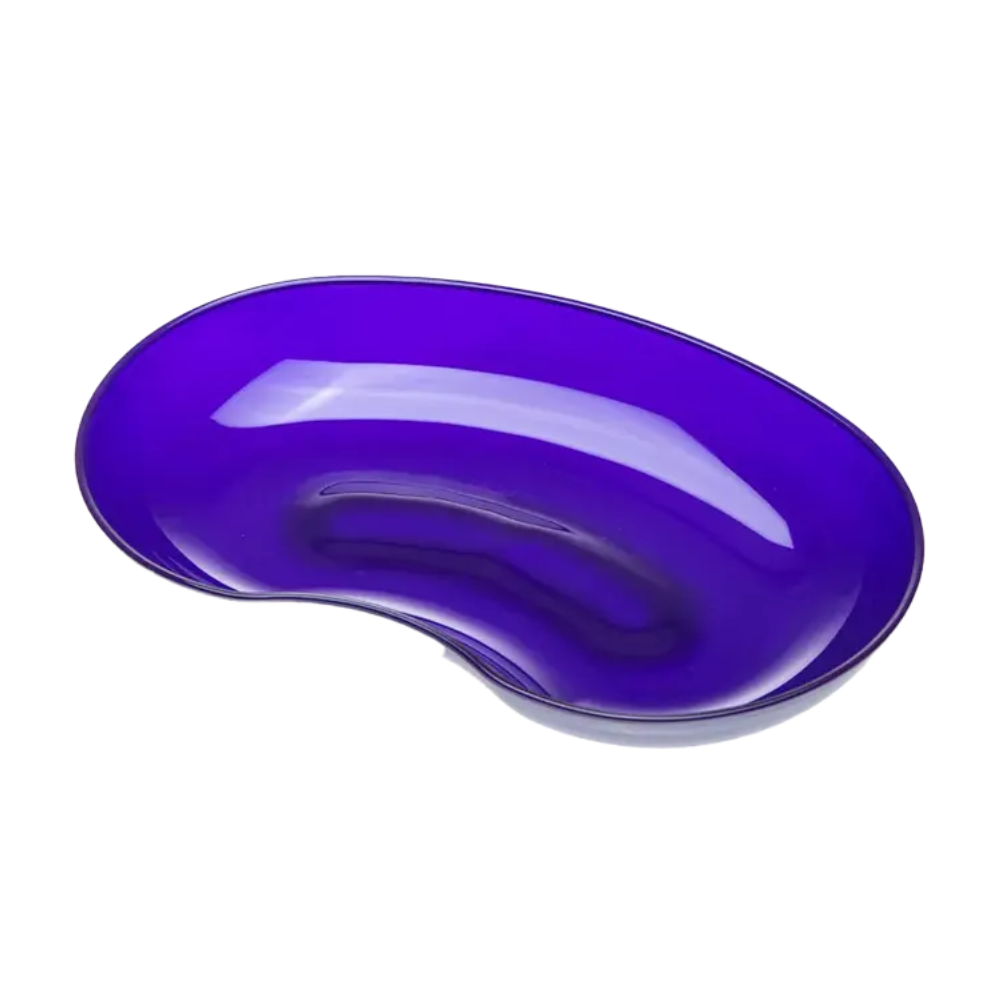 Un bol en forme de rein, brillant, violet sur un fond blanc simple, classé comme outil médical et faisant partie de la série AMPri MED-COMFORT bassin rénal en plastique 24 cm 600 ml de la société commerciale AMPri mbH, disponible en différentes couleurs.