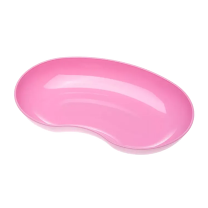 Sur l'image, un bassin en plastique rose en forme de rein est visible sur un fond blanc. Le bassin rénal en plastique AMPri MED-COMFORT 24 cm 600 ml de la société commerciale AMPri mbH a des bords lisses et une faible profondeur et est souvent utilisé dans le domaine médical comme outil médical utile pour le stockage d'instruments ou de déchets.