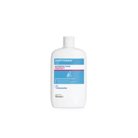 La photo représente un flacon blanc de 150 ml du gel désinfectant pour les mains Aseptoman® de la société Dr. Schumacher GmbH, posé sur un fond uni de couleur claire et orné d'une étiquette bleue, blanche et rose comportant les informations relatives à la marque et au produit.
