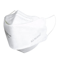 Le masque de protection bucco-nasale à filtre anti-particules Air Queen CE2163 est de couleur blanche, doté de boucles d'oreilles apparentes et porte l'inscription « Air QUEEN » imprimée sur le côté. Il est fabriqué dans un matériau souple et respirant et équipé d'un filtre en nanofibres.