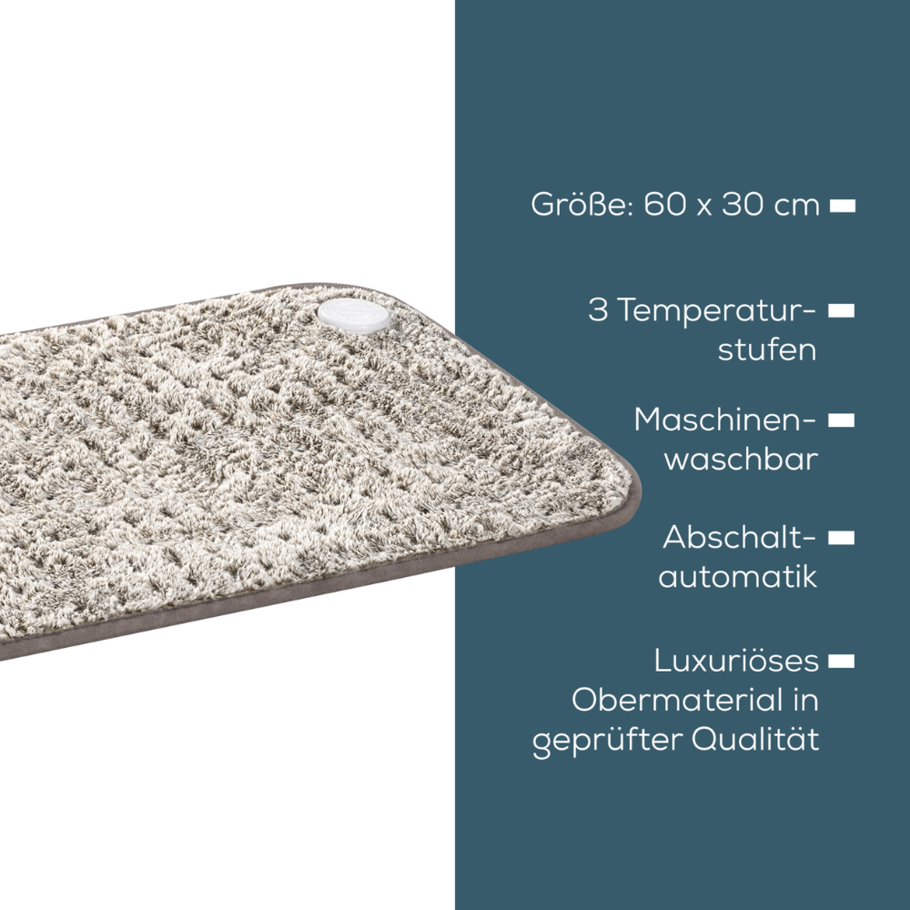 Un tapis chauffant désigné Beurer coussin chauffant HK 123 XXL Nordic est présenté avec une surface texturée et un bouton de commande dans le coin. Le texte liste les fonctionnalités, y compris un format XXL de 60 x 30 cm, 3 niveaux de chaleur, lavabilité en machine, arrêt automatique et matériau luxueux de haute qualité. L'arrière-plan est gris et bleu.