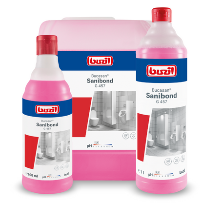 Exposées, trois bouteilles de Buzil Bucasan® Sanibond G 457 Nettoyant sanitaire visqueux de BUZIL-WERK Wagner GmbH & Co. KG. Les bouteilles roses sont munies d'étiquettes rouge et blanc de différentes tailles et affichent, en plus des informations sur le pH, une image de salle de bain propre promettant une brillance sans traces pour une finition impeccable.