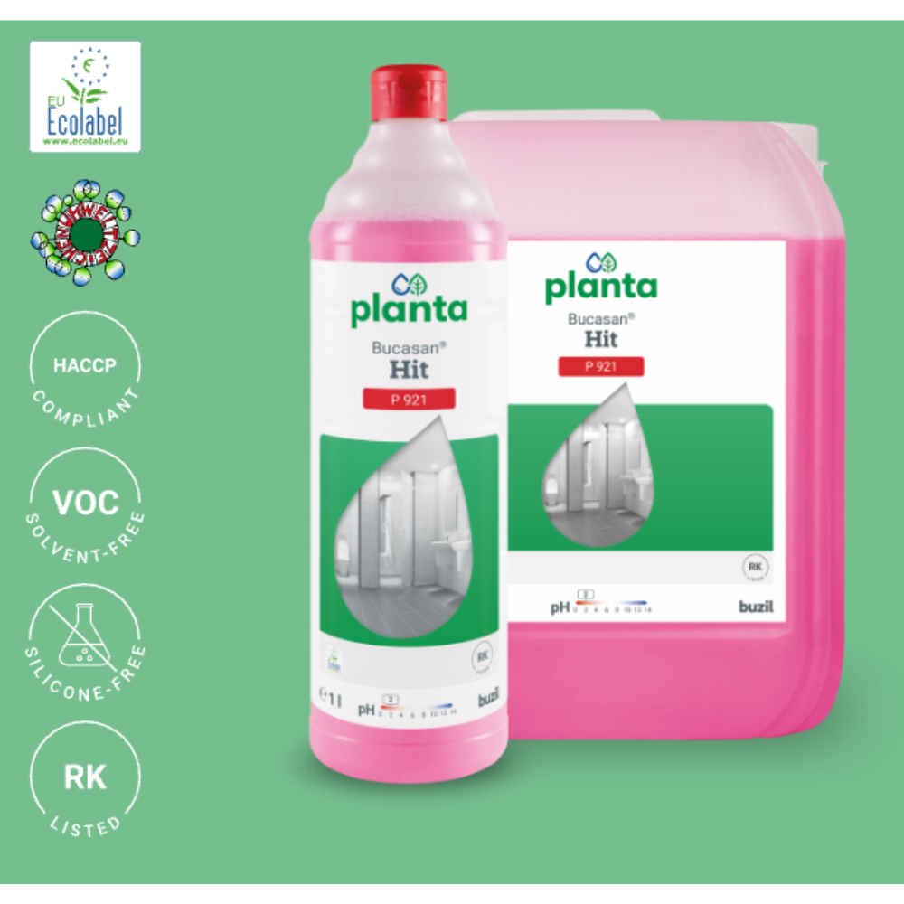 L'image montre une bouteille rose et un récipient rose plus grand avec Buzil Planta Bucasan® Hit P 921 Nettoyant sanitaire écologique, un produit de BUZIL-WERK Wagner GmbH & Co. KG. Il est connu pour son éclat sans traces et respecte les normes HACCP. De plus, il est exempt de COV et de silicone et arbore fièrement l'écolabel européen ainsi que des symboles soulignant ses propriétés respectueuses de l'environnement.