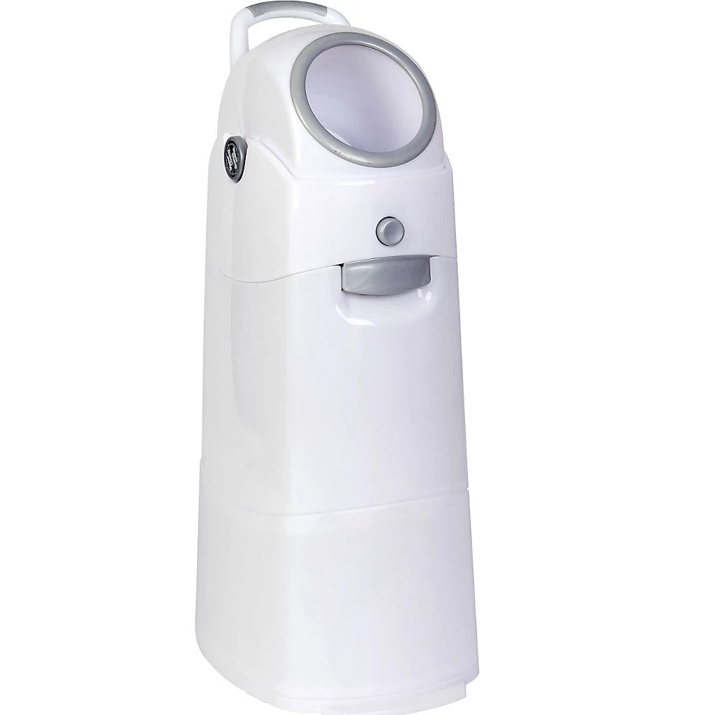 De CWS ParadiseLine luieremmer, wit (1 stuk), heeft een afgeronde bovenkant, een grijze handgreep en een naar voren openende deur voor geurloze verwijdering. Het moderne design past in elke kinderkamer. Merk: CWS.