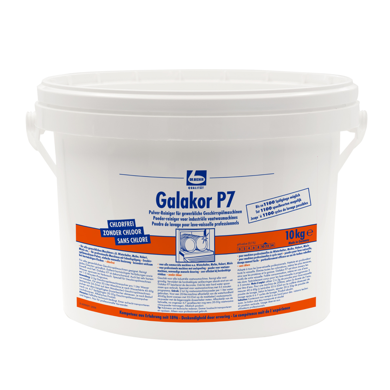 Een witte 10-kg-kunststofemmer met hengsel en het opschrift "Dr. Becher Galakor P7 Poeder Reiniger" van Dr. Becher GmbH is voorzien van een meertalig etiket in de kleuren blauw, rood en zwart voor chloorvrij commercieel vaatwasmiddel.