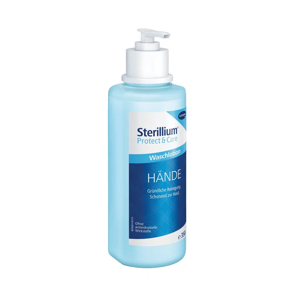 Die 350-ml-Pumpenflasche der Paul Hartmann AG Sterillium® Protect & Care Waschlotion trägt ein blaues Etikett mit deutschem Text, der sie als pflegendes Handwaschmittel zur gründlichen Reinigung beschreibt.