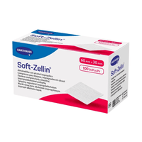 Une boîte rectangulaire blanche portant la mention « Hartmann Soft-Zellin Tampons imbibés d'alcool – 100 pièces | Boîte (100 pièces) » contient 100 tampons imbibés d'alcool mesurant 60 mm x 30 mm, idéaux pour le nettoyage de la peau avant les injections. La boîte porte le logo de la société Paul Hartmann AG ainsi qu’une illustration représentant l’un des tampons imbibés d’alcool. Le texte figurant sur la boîte est multilingue.