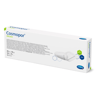 Boîte d'emballage contenant un pansement stérile en silicone Hartmann Cosmopor®, sur laquelle figurent le produit et ses caractéristiques, notamment la taille et la quantité. La boîte est principalement blanche, avec des touches de bleu et de vert.