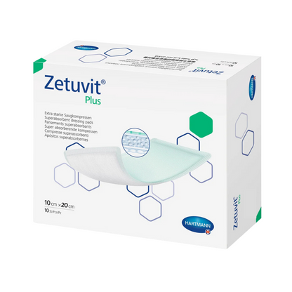 Een doos Hartmann Zetuvit® Plus Superabsorber-wondverbanden van Paul Hartmann AG met tien pads van de grootte 10 x 20 cm, met de afbeelding van een pad op de doos.