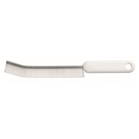 Une brosse à joints Haug étroite de la Haug Bürsten Cette brosse KG d'un diamètre de 0,40 mm, dotée de poils durs et mesurant 228 x 12 x 16 mm, est idéale pour nettoyer les endroits difficiles d'accès et est disponible en plusieurs couleurs.