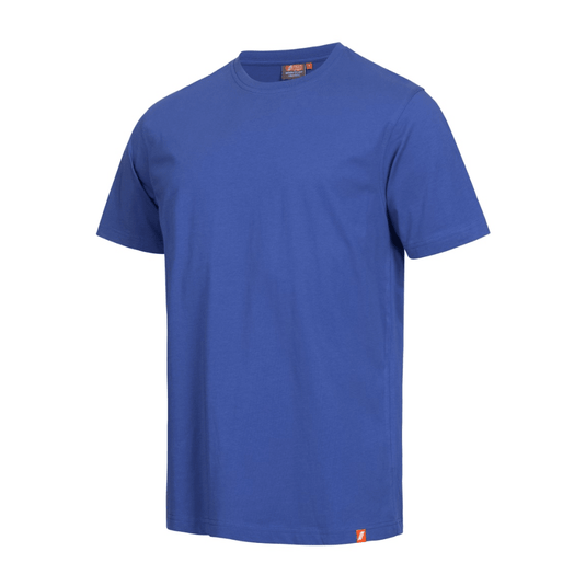 Op een witte achtergrond is het NITRAS MOTION TEX LIGHT T-shirt van AS Arbeitsschutz GmbH afgebeeld. Het is een eenvoudig blauw T-shirt met korte mouwen, gemaakt van zacht, OEKO-TEX-gecertificeerd katoen, met een ronde hals en een klein oranje label aan de linkeronderzoom.