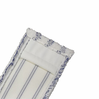 Gros plan de l'Arcora EXCELLENT SOFT MOPP BLEU-BLANC de Arcora International GmbH : un tampon blanc rectangulaire avec une couture bleue et un bord texturé, conçu avec des fibres douces pour un entretien du sol efficace et doux.