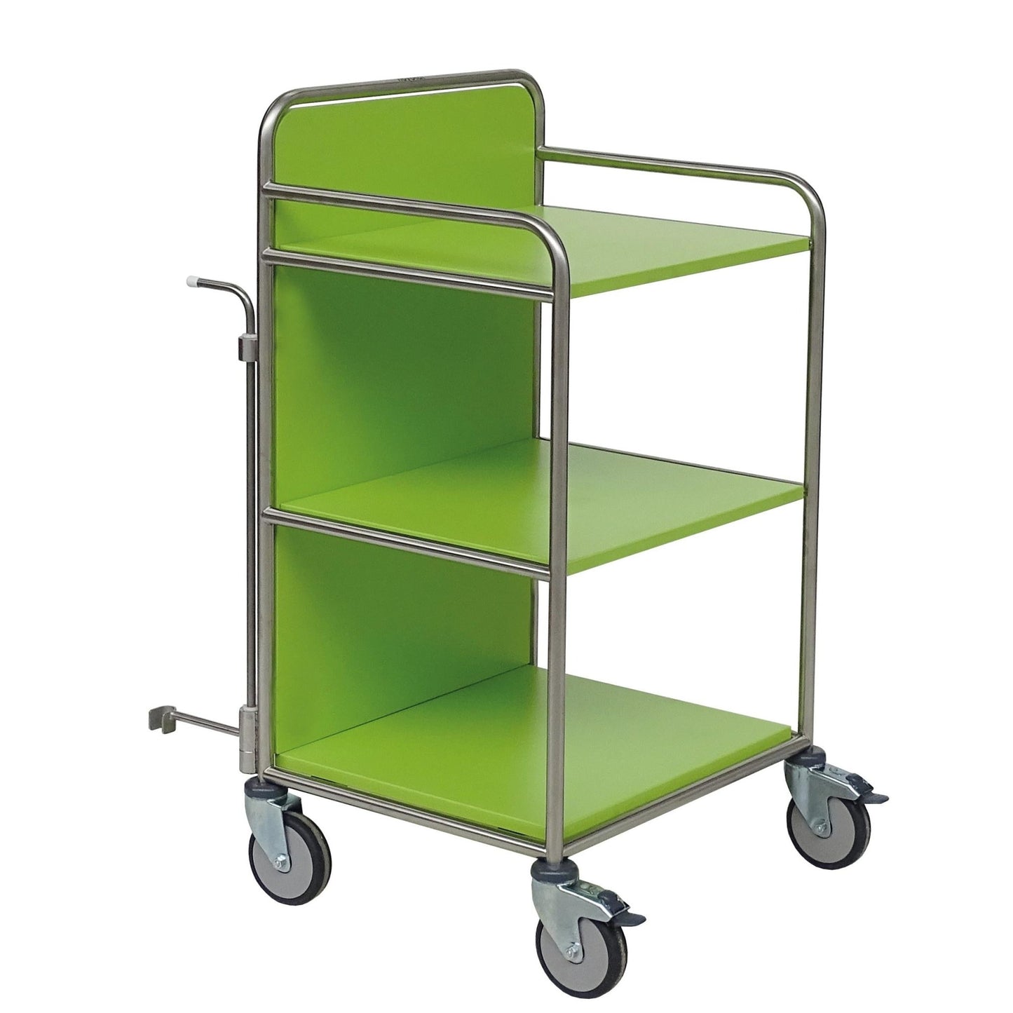 Un chariot de station Novocal en acier inoxydable avec des connexions tubulaires rondes entièrement soudées est représenté vide sur un fond blanc. Il dispose de trois étagères, de rails métalliques et de quatre roulettes - dont une avec un levier de frein.