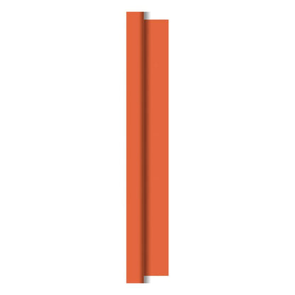 Une barre rectangulaire verticale orange avec une rainure centrale, rappelant les rouleaux de nappes flexibles Dunicel (1,18 m x 25 m) de Duni GmbH, sur un fond blanc simple.