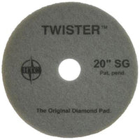 Le Twister Pad 10000 de Diversey Deutschland GmbH & Co. OHG est un tampon de nettoyage rond et gris, doté d'un trou central et portant l'inscription « TWISTER 20'' SG - The Original Diamond Pad ». Idéal pour le nettoyage et le polissage des sols durs.