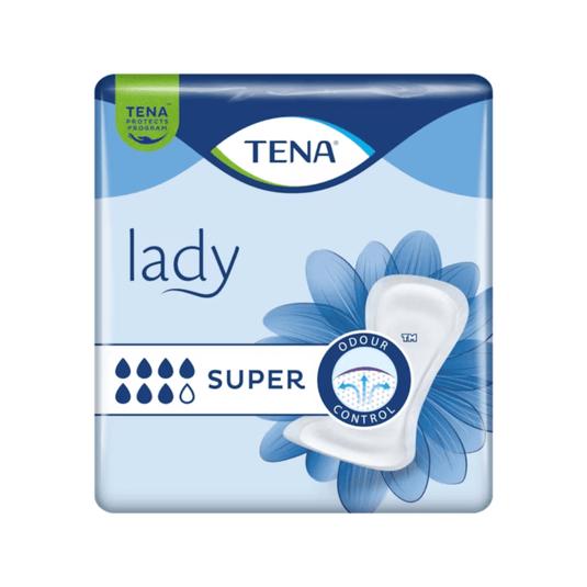 L'emballage des protections pour incontinence TENA Lady Super | Boîte (30 pièces) de TENA - Essity Germany GmbH est de couleur bleue et blanche. Des éléments distinctifs tels que les mots « Lady » et « SUPER », des gouttes absorbantes, un motif floral ainsi que des mentions telles que « Odour Control » en font le choix idéal pour toutes celles qui recherchent une protection fiable contre l'incontinence dans le cadre du programme TENA Protects.