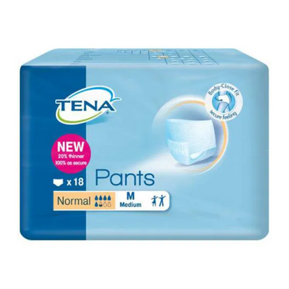 De afbeelding toont een verpakking TENA Pants Normal incontinentiebroekjes, speciaal gemaakt door TENA - Essity Germany GmbH voor blaaszwakte. Ze bevat 18 broekjes van gemiddelde grootte met 'normale' absorptiecapaciteit, en de verpakking benadrukt een 20% dunner ontwerp en een comfortabele pasvorm tegen een blauwe achtergrond met de productbranding.