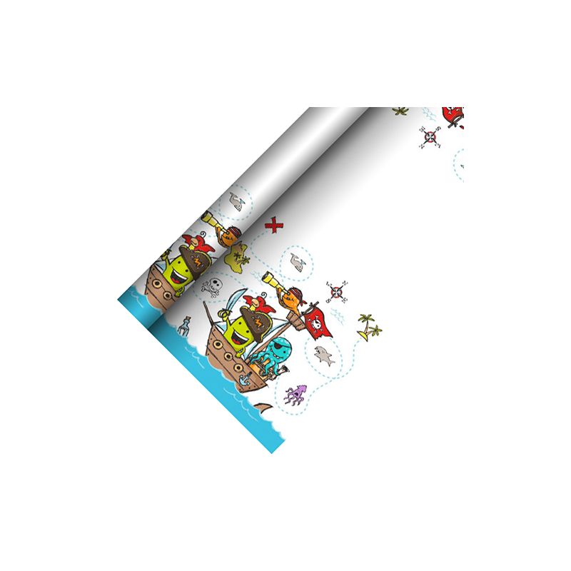 Afbeelding van een schatkaartpatroon op het PAPSTAR tafellakenpapier van PAPSTAR GmbH, met piratenschepen, schatkisten, eilanden en zeedieren. Een gevouwen sectie toont het herhaalde ontwerp en geeft elke avontuurlijke decoratie een charmante toets.