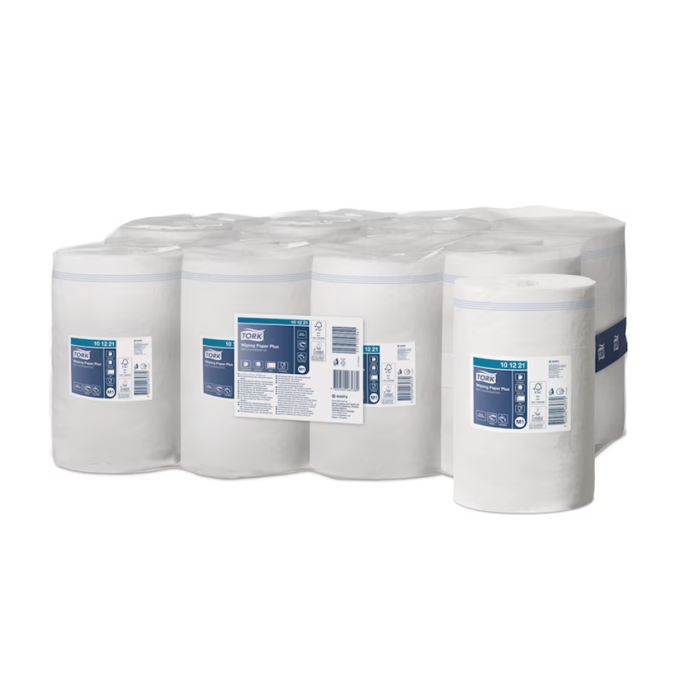 Plusieurs rouleaux de chiffons en papier multi-usages Tork Xpress® résistants avec texture avancée à 2 couches sont proprement disposés en deux rangées et emballés dans des emballages en plastique. Chaque rouleau est muni d'une étiquette bleu et blanc avec des informations sur le produit et des symboles sur un fond blanc uni.