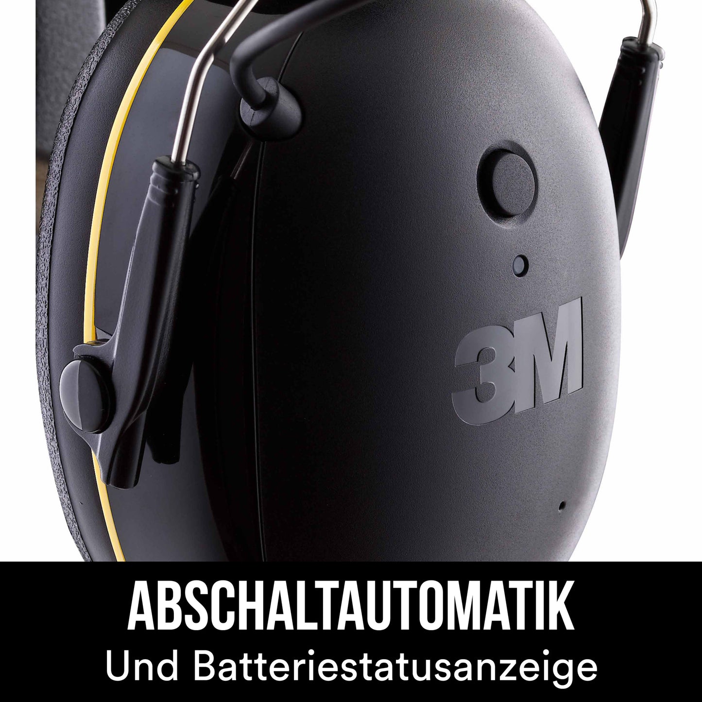 Seitliche Nahaufnahme des schwarzen 3M™ WorkTunes™ Connect Kapselgehörschutz 90543E (SNR 31 dB) mit gelbem Streifen. Text: "ABSCHALTAUTOMATIK und Batteriestatusanzeige" - automatische Abschaltung und Batteriestatusanzeige.