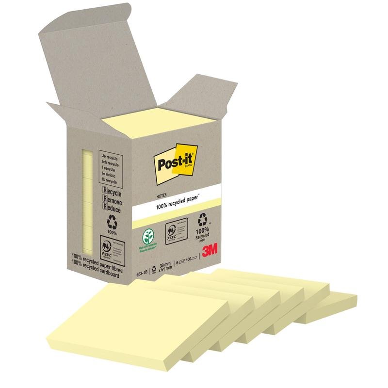 Een geopende doos Post-it® Recycling Notes (38 mm x 51 mm, 100 vel/Blok, 100% PEFC) van 3M Deutschland GmbH toont vijf gele blokken die gedeeltelijk zijn uitgetrokken. Op de doos staan het 3M-logo en recycling-symbolen afgebeeld.