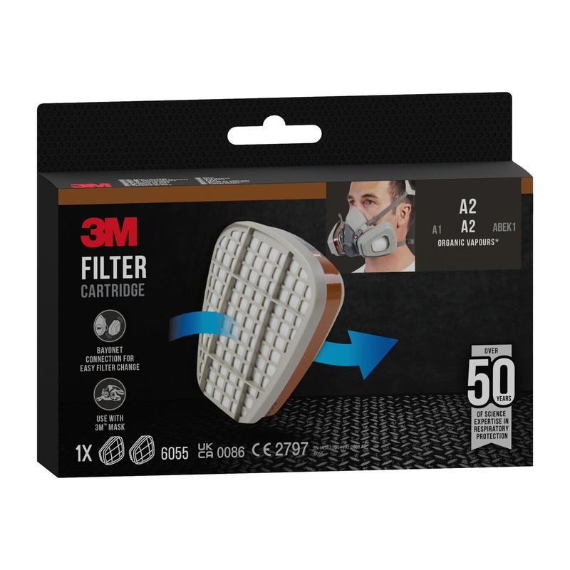 3M™ Filterpatroon 6055, A2 Organische Damp van 3M Deutschland GmbH is afgebeeld in een verpakking met een enkele patroon, een gebruiker met ademhalingsbescherming, productspecificaties en compatibiliteitsinformatie voor organische dampen; met de aanduiding A2 voor gebruik met 3M-maskers.