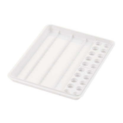 Le plateau-distributeur de gobelets mevipas 20D+20B de Helmut Schwarz GmbH est un excellent plateau d'organisation en plastique blanc, doté de trois longs compartiments rectangulaires et de dix-huit cavités rondes sur le côté droit. Il est parfaitement adapté pour organiser et mélanger efficacement les couleurs.
